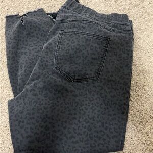 YMI Gray Leopard Print Ankle Jeans